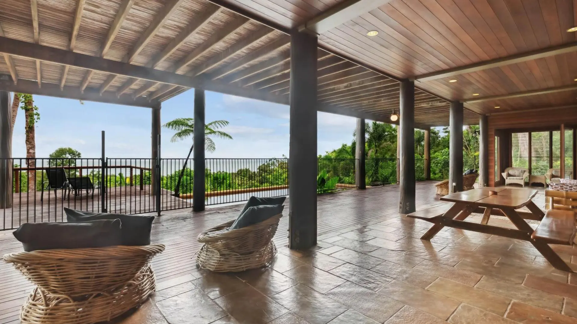 The Barn Daintree Holiday House Cow Bay Holiday home